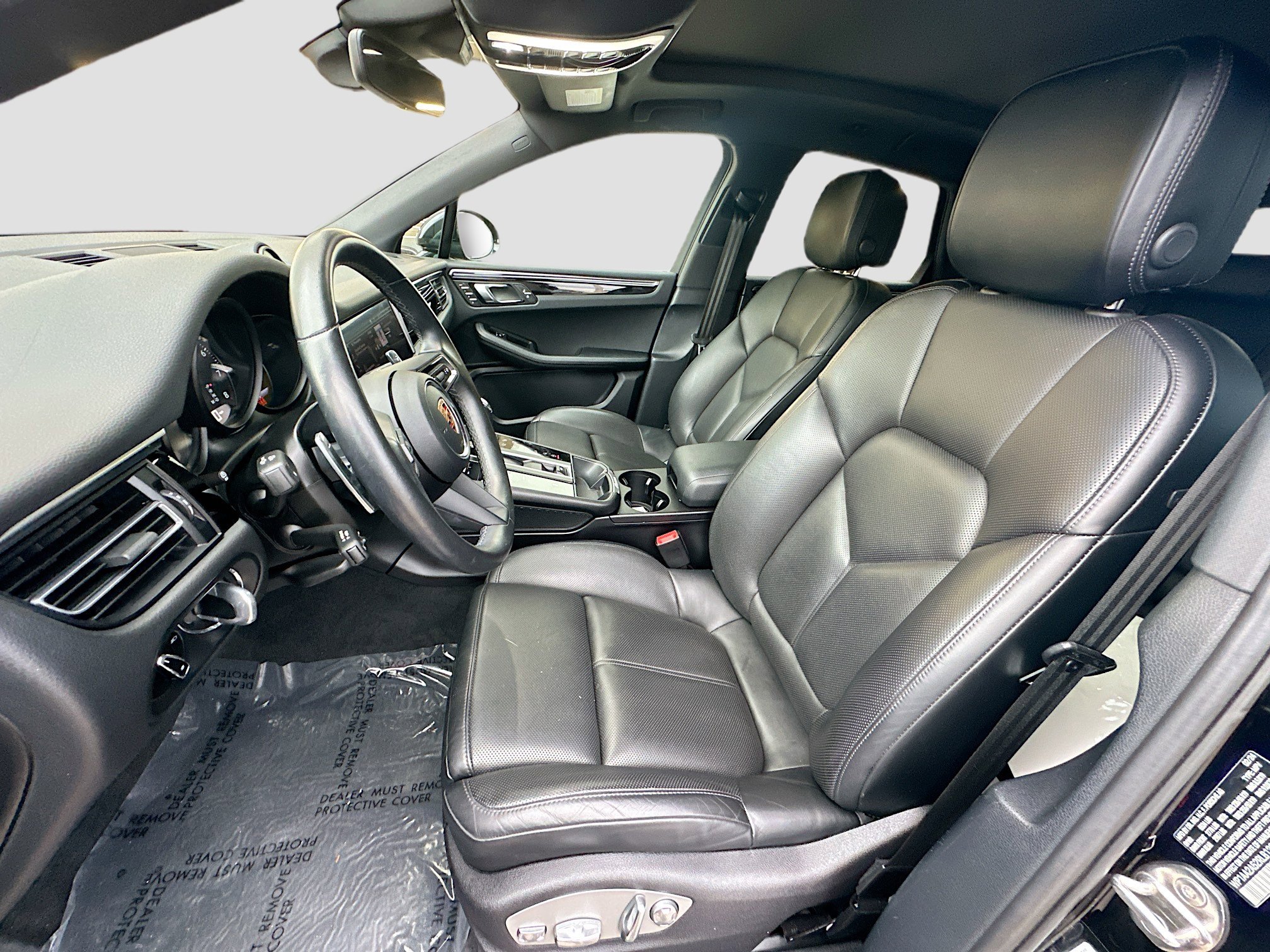 Used 2024 Porsche Macan image 21