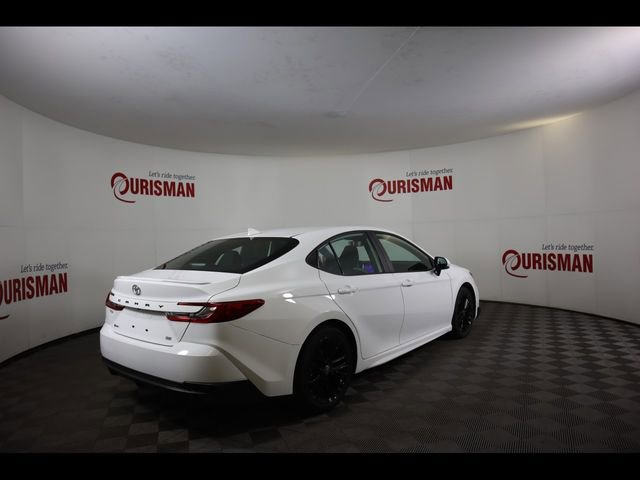 Used 2025 Toyota Camry SE w/ Convenience Package image 14