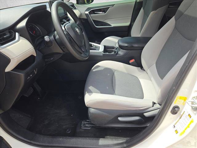 Used 2019 Toyota RAV4 XLE FWD image 17