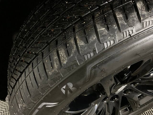 Used 2021 Cadillac Escalade Sport w/ LPO, ONYX Package image 39