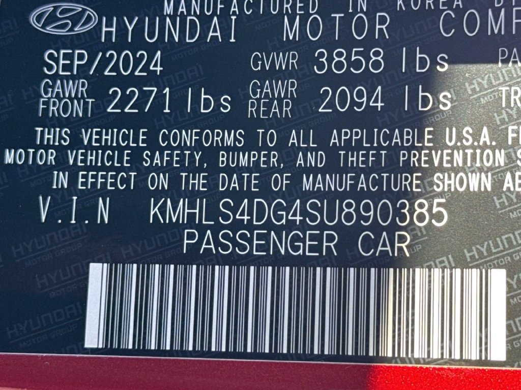 Used 2025 Hyundai Elantra SEL FWD image 32