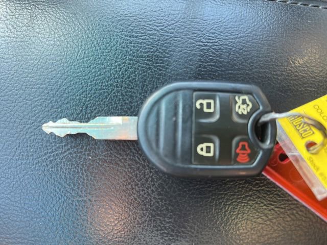 Used 2013 Ford Explorer XLT image 35