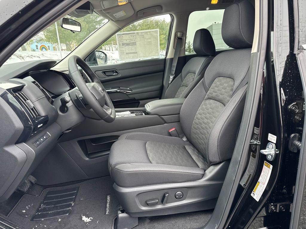 New 2026 Nissan Pathfinder SV image 10