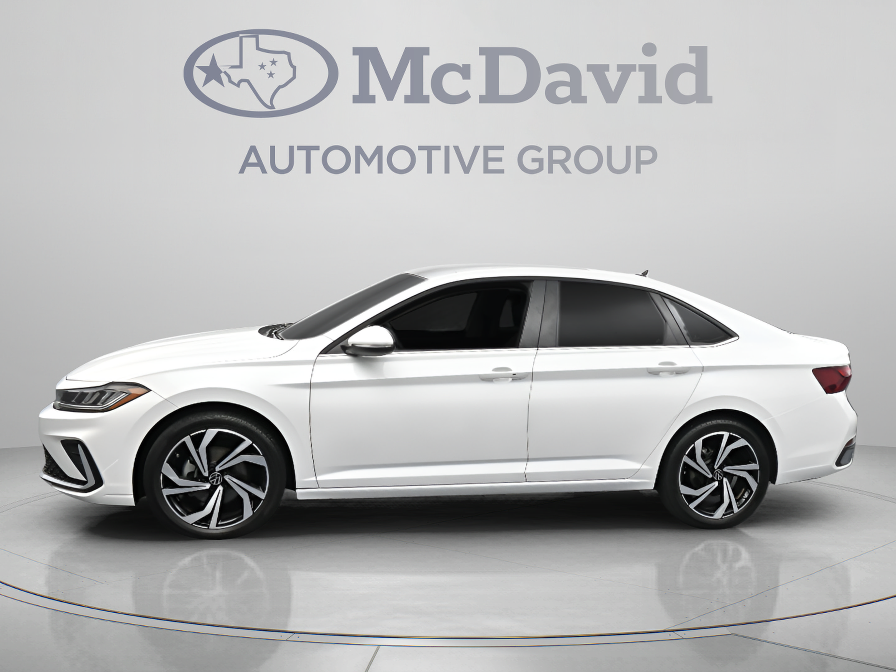 Used 2025 Volkswagen Jetta SEL FWD image 5