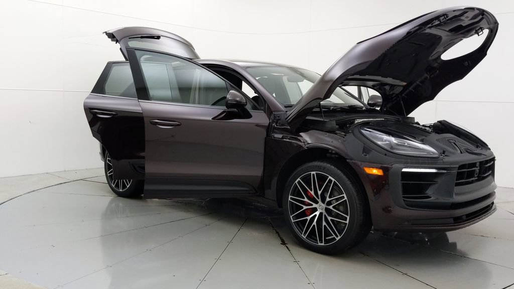 Certified 2024 Porsche Macan S AWD/4WD image 10