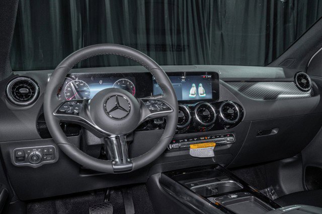 Certified 2026 Mercedes-Benz GLA 250 4MATIC image 18