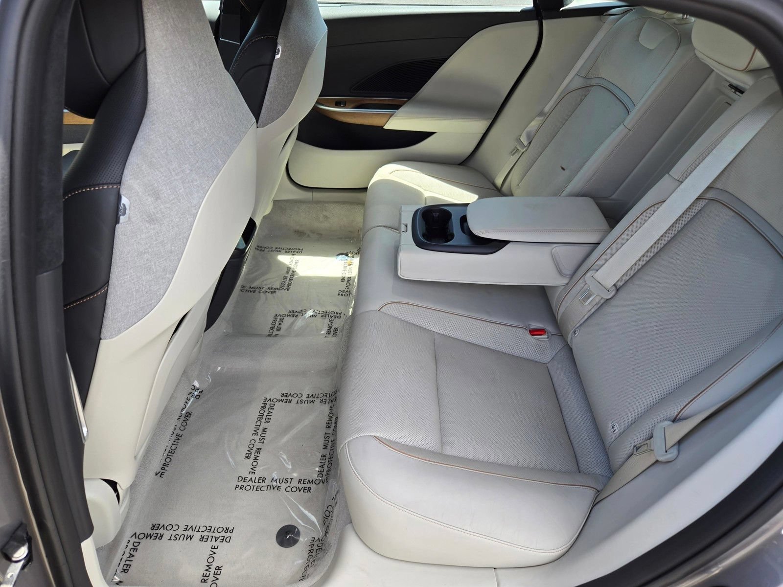 Used 2025 Lucid Air Touring AWD/4WD image 10
