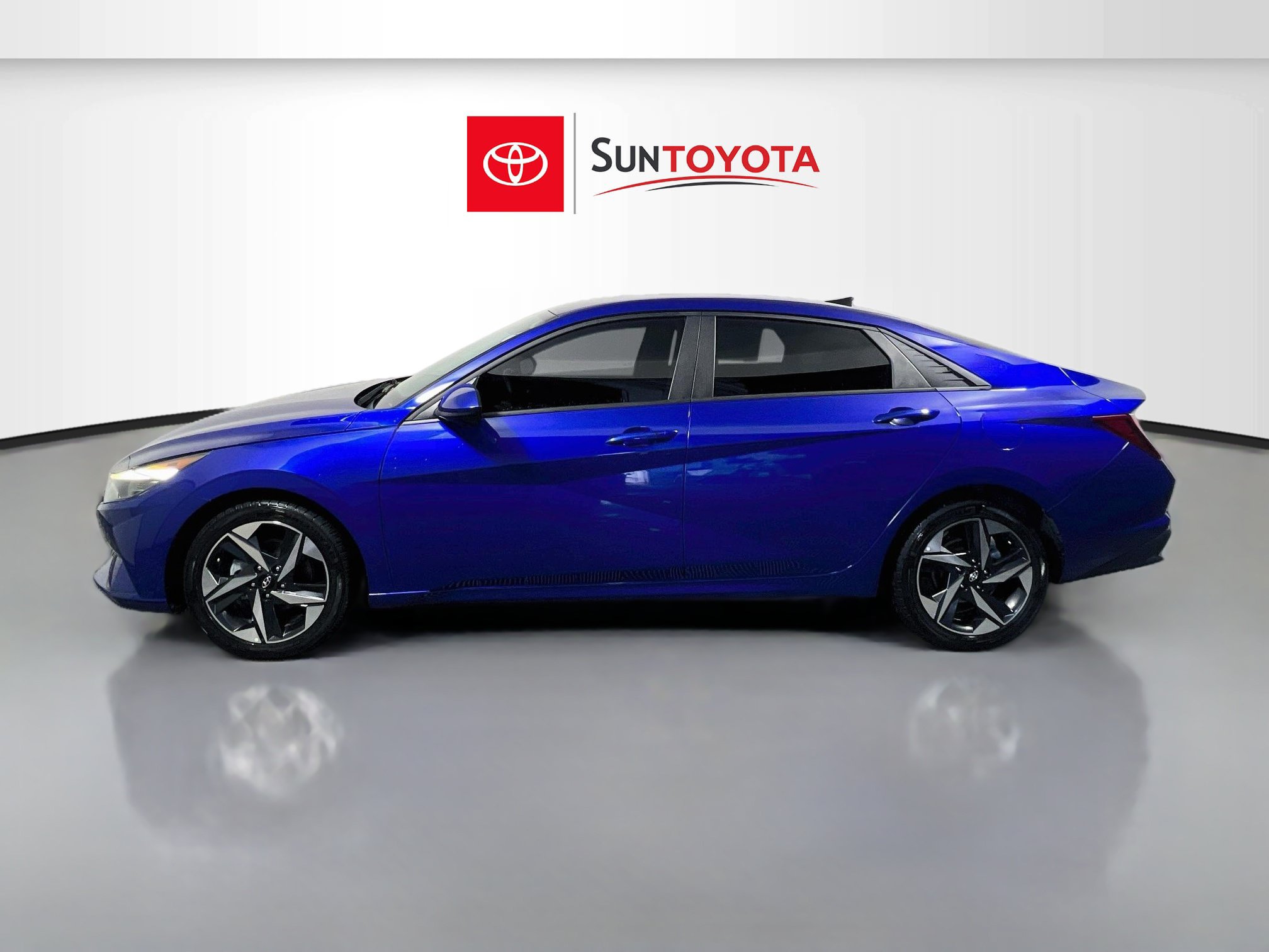 Used 2023 Hyundai Elantra SEL w/ Convenience Package FWD image 7