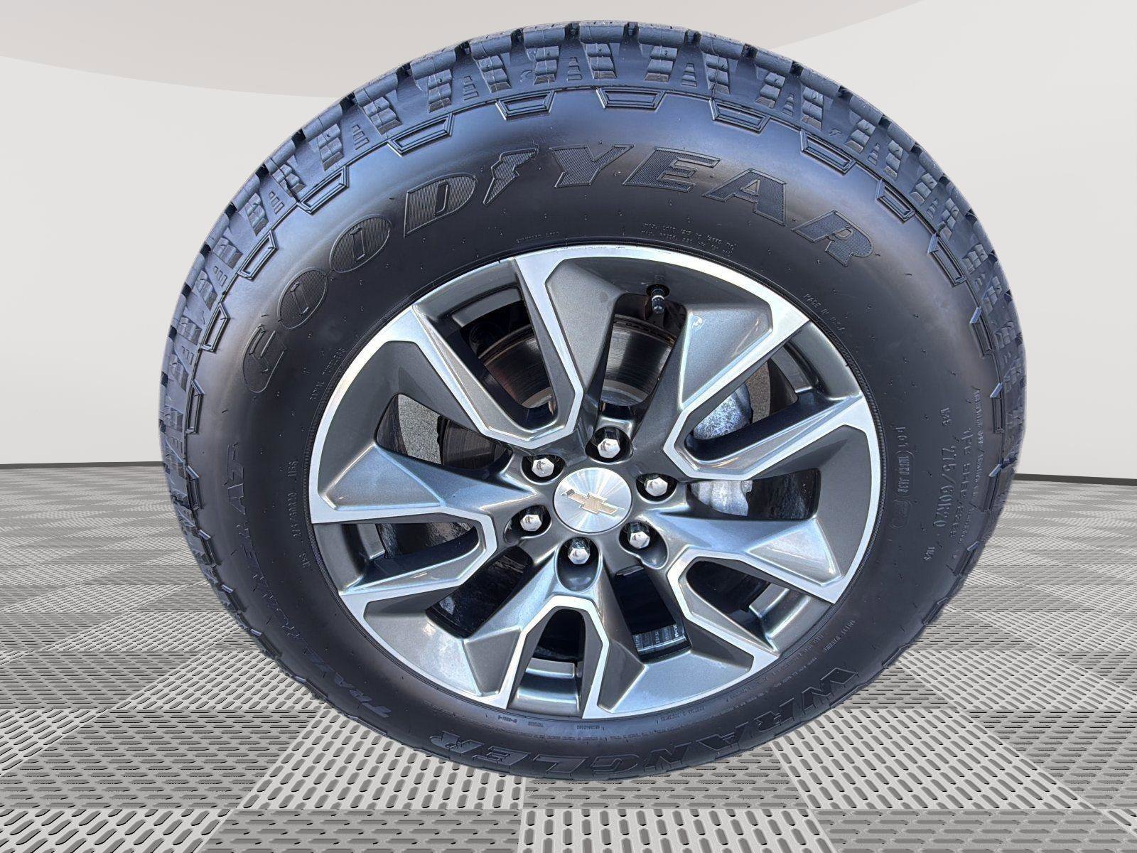 Used 2023 Chevrolet Silverado 1500 LT image 9