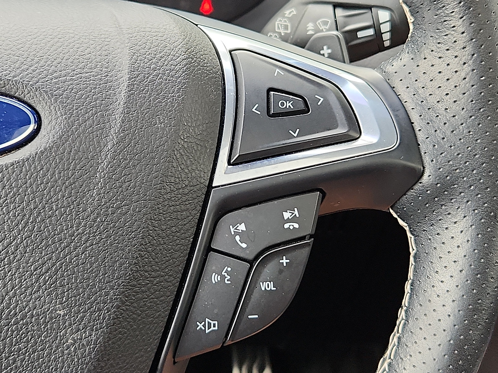 Used 2020 Ford Edge ST w/ Equipment Group 401A AWD/4WD image 24