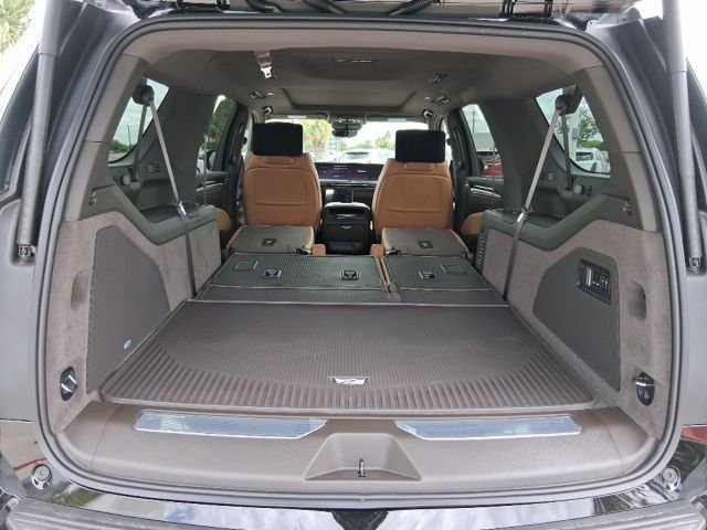 New 2026 Cadillac Escalade ESV Luxury w/ LPO, Floor Liner Package RWD image 6