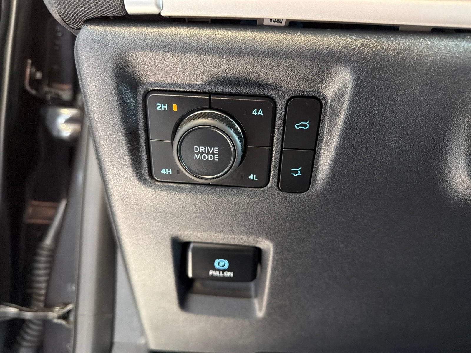 Used 2025 Ford Expedition Active AWD/4WD image 24