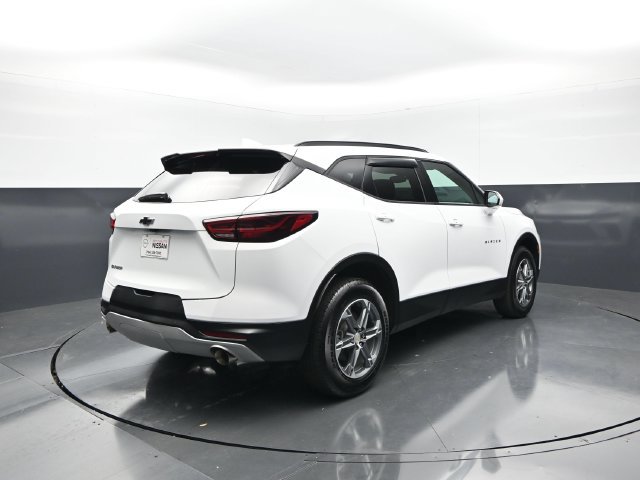 Used 2024 Chevrolet Blazer LT w/ Convenience Package FWD image 8