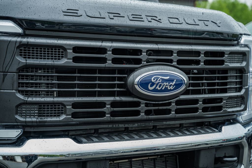 Certified 2025 Ford F450 XL w/ FX4 Off-Road Package AWD/4WD image 9