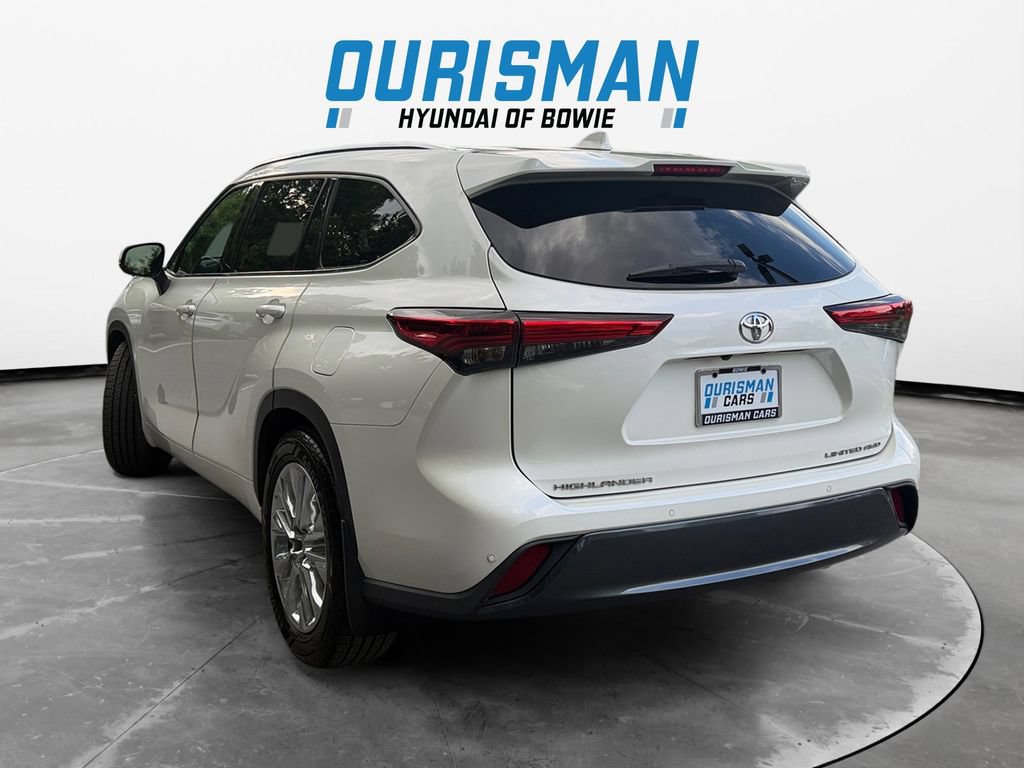 Used 2021 Toyota Highlander Limited AWD/4WD image 4