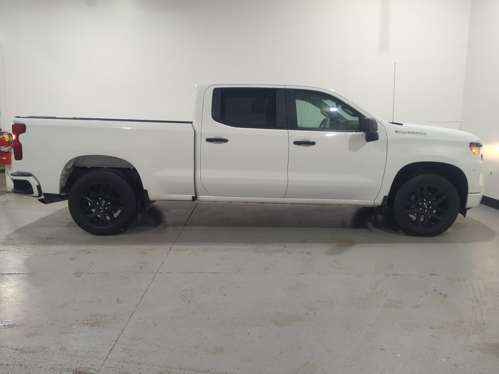 Used 2022 Chevrolet Silverado 1500 Custom image 5
