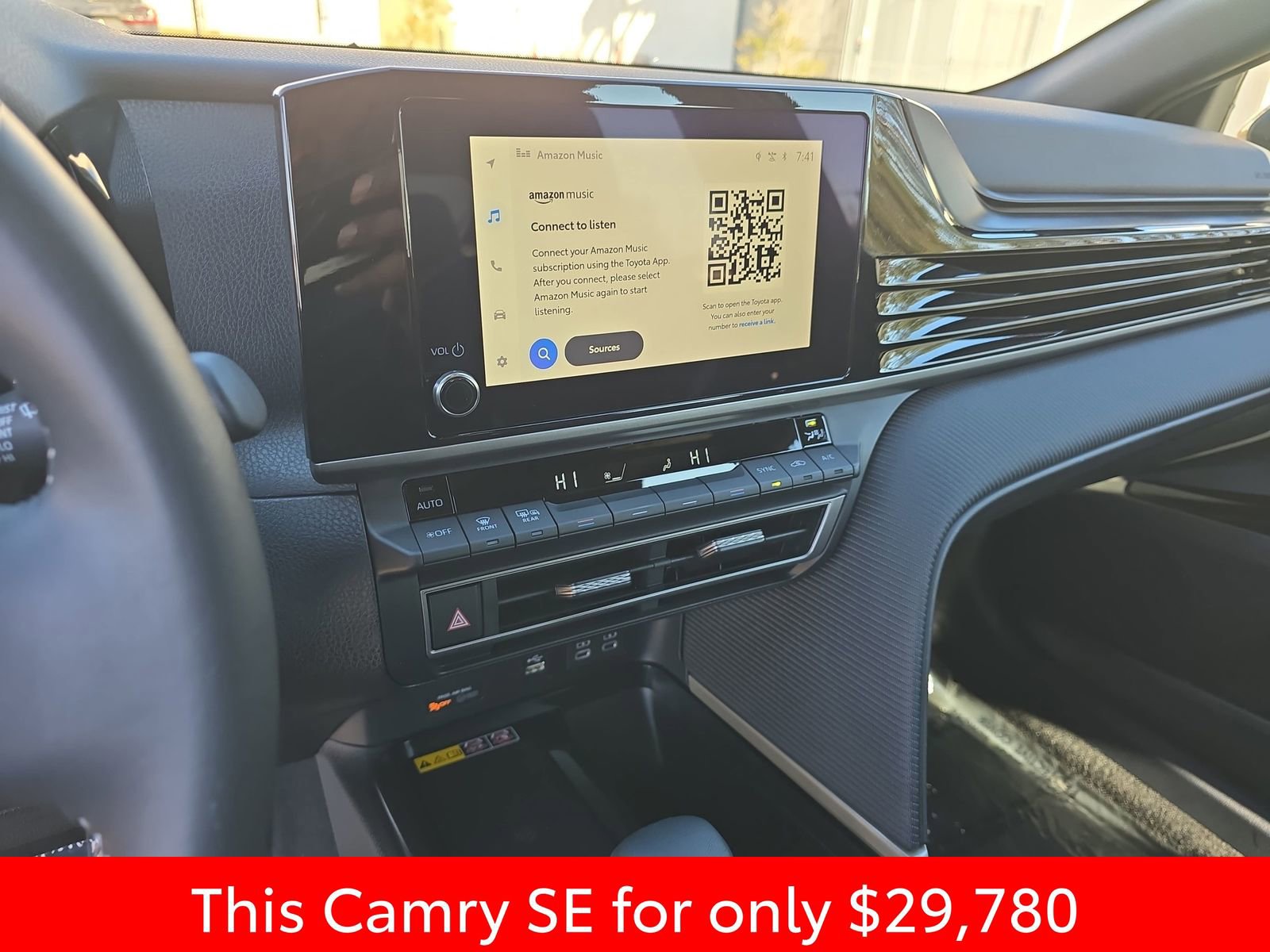 Used 2025 Toyota Camry SE image 25