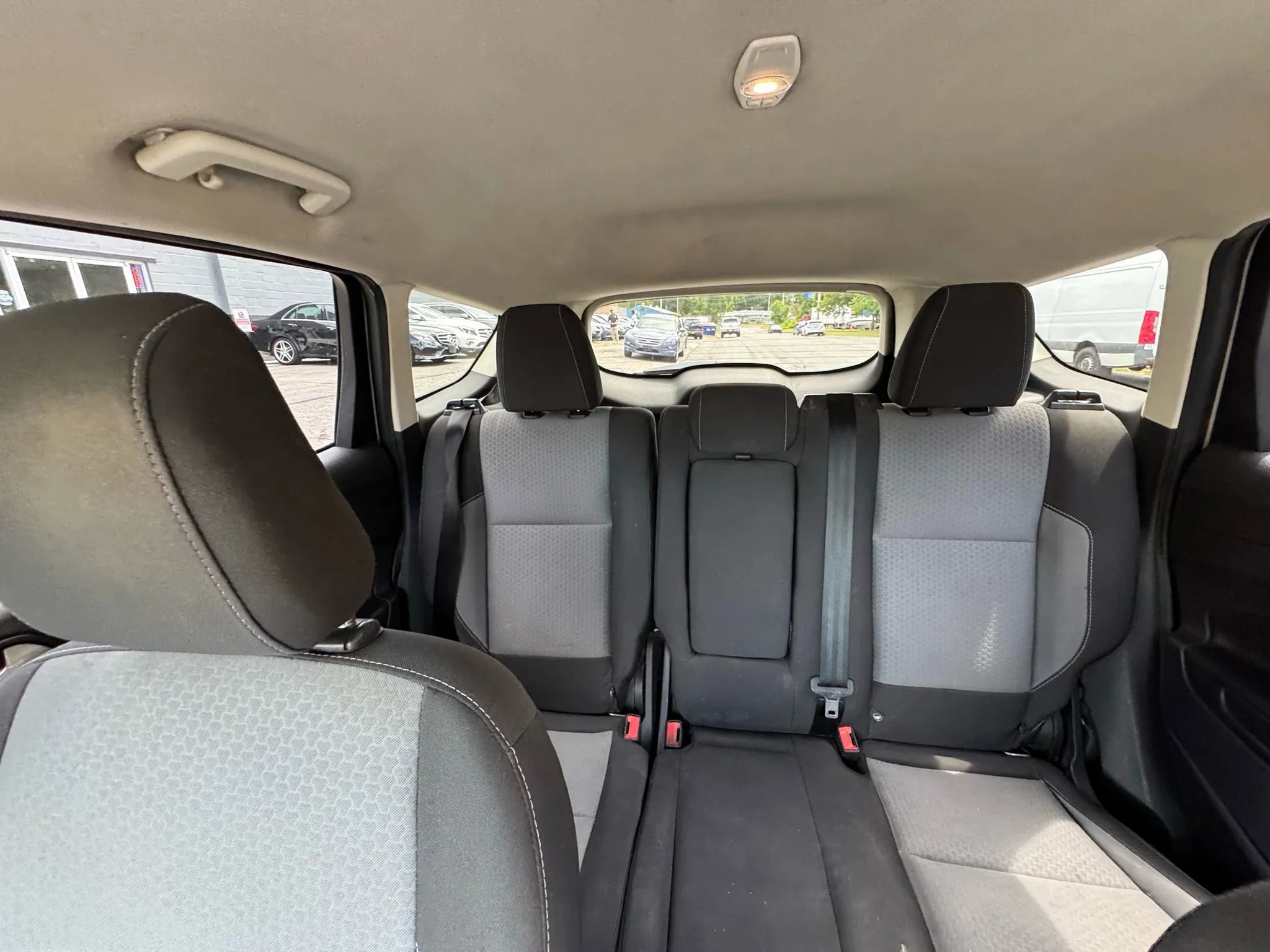 Used 2018 Ford Escape SE image 25