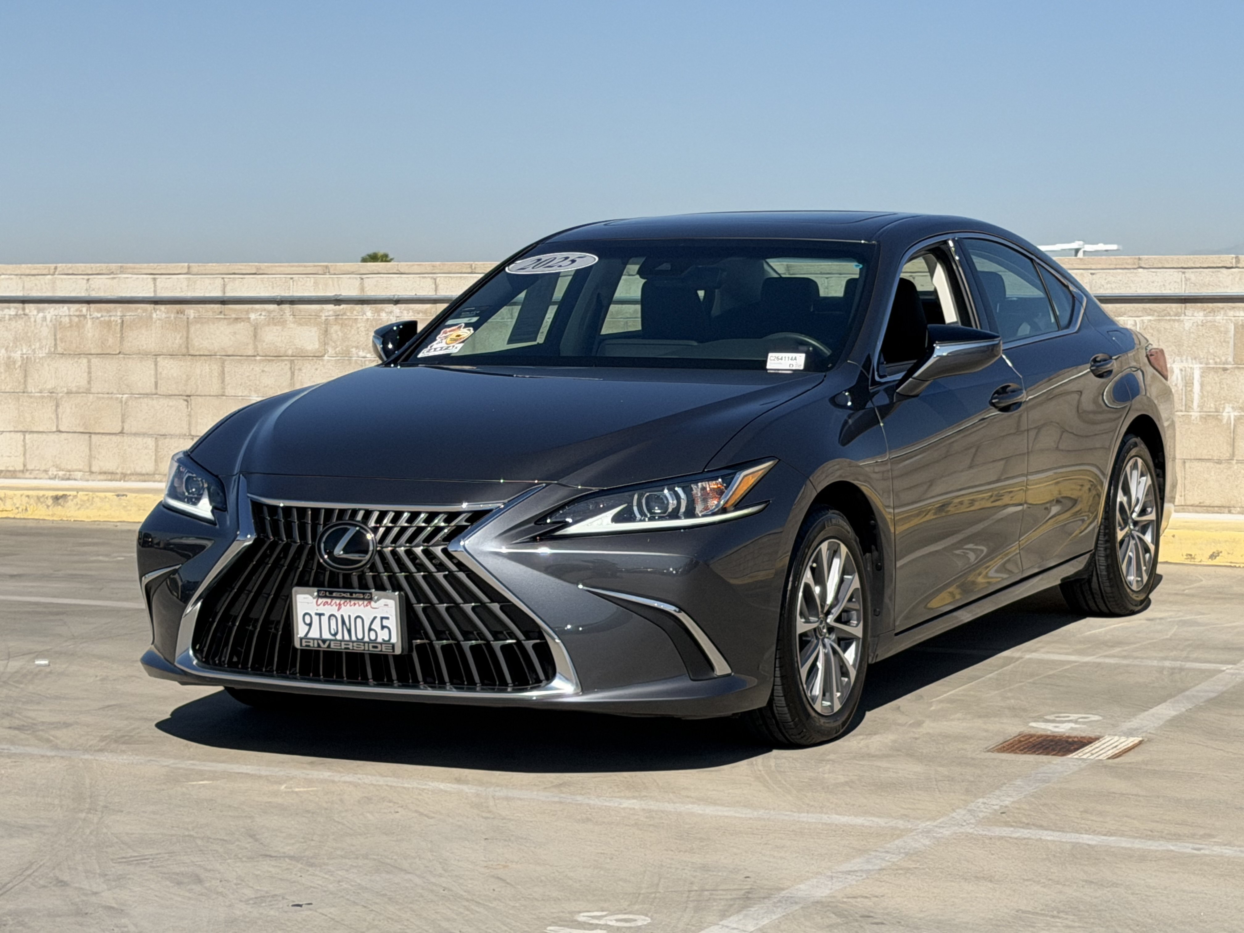 Certified 2025 Lexus ES 350 w/ Accessory Package (Z1) FWD image 4