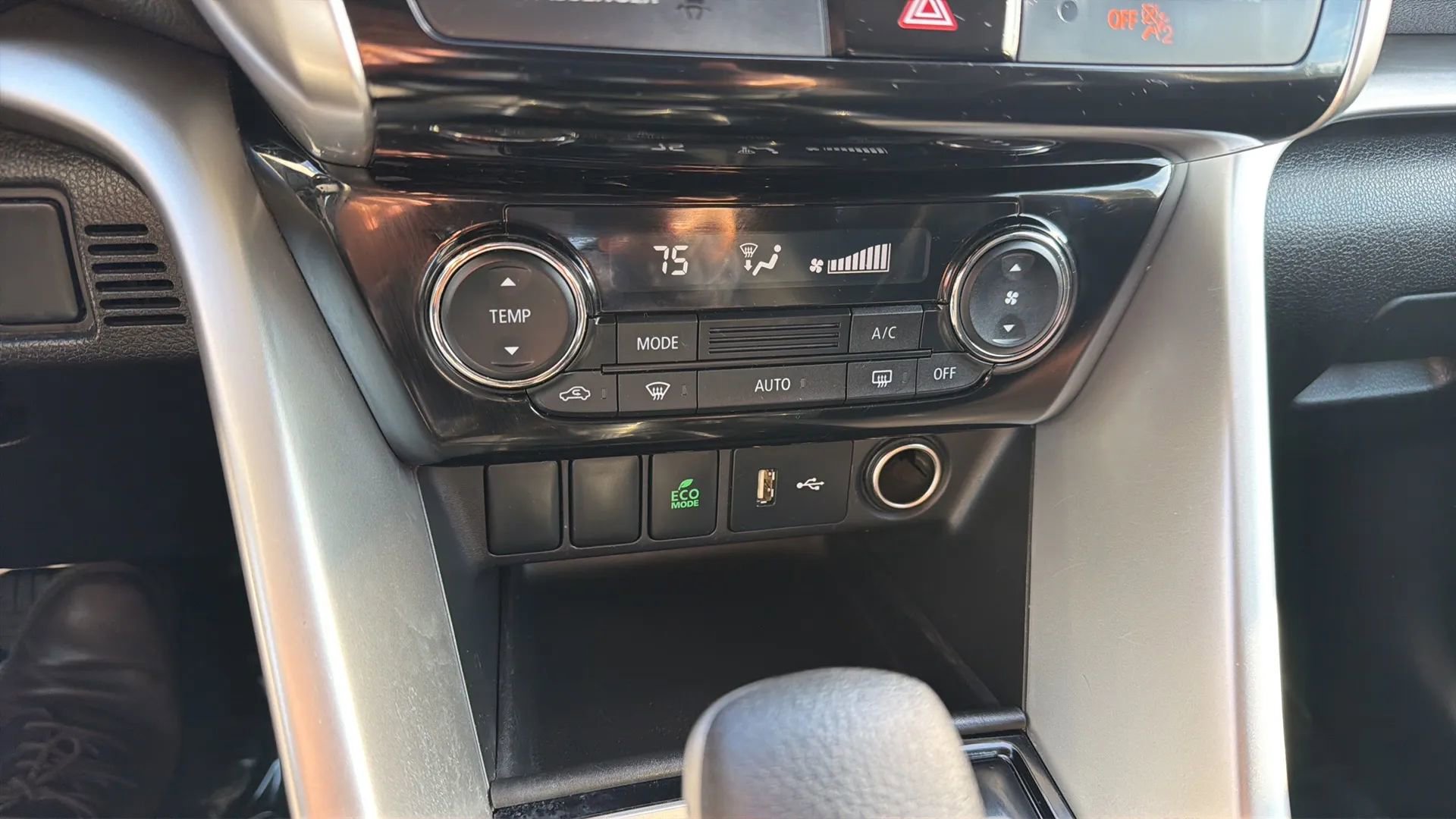 Used 2018 Mitsubishi Eclipse Cross ES FWD image 16