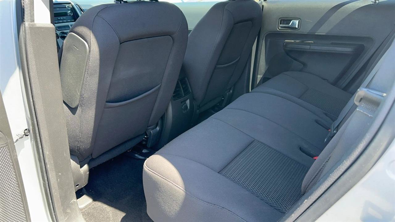 Used 2010 Ford Edge SE FWD image 16