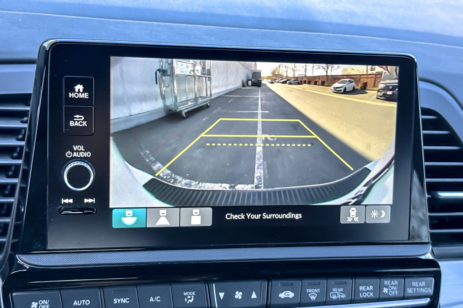 Used 2025 Honda Odyssey Sport-L image 24