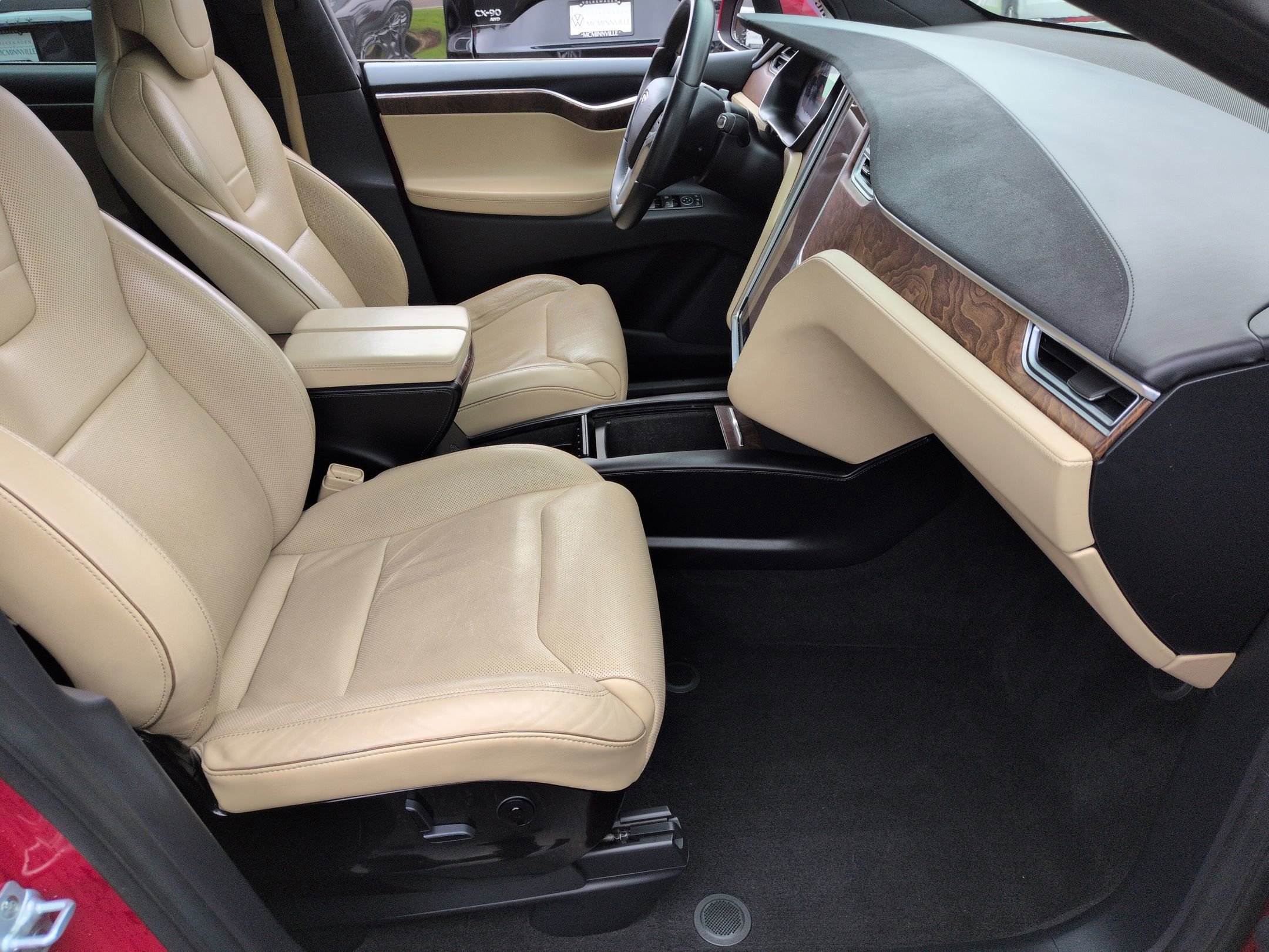 Used 2016 Tesla Model X 90D image 28