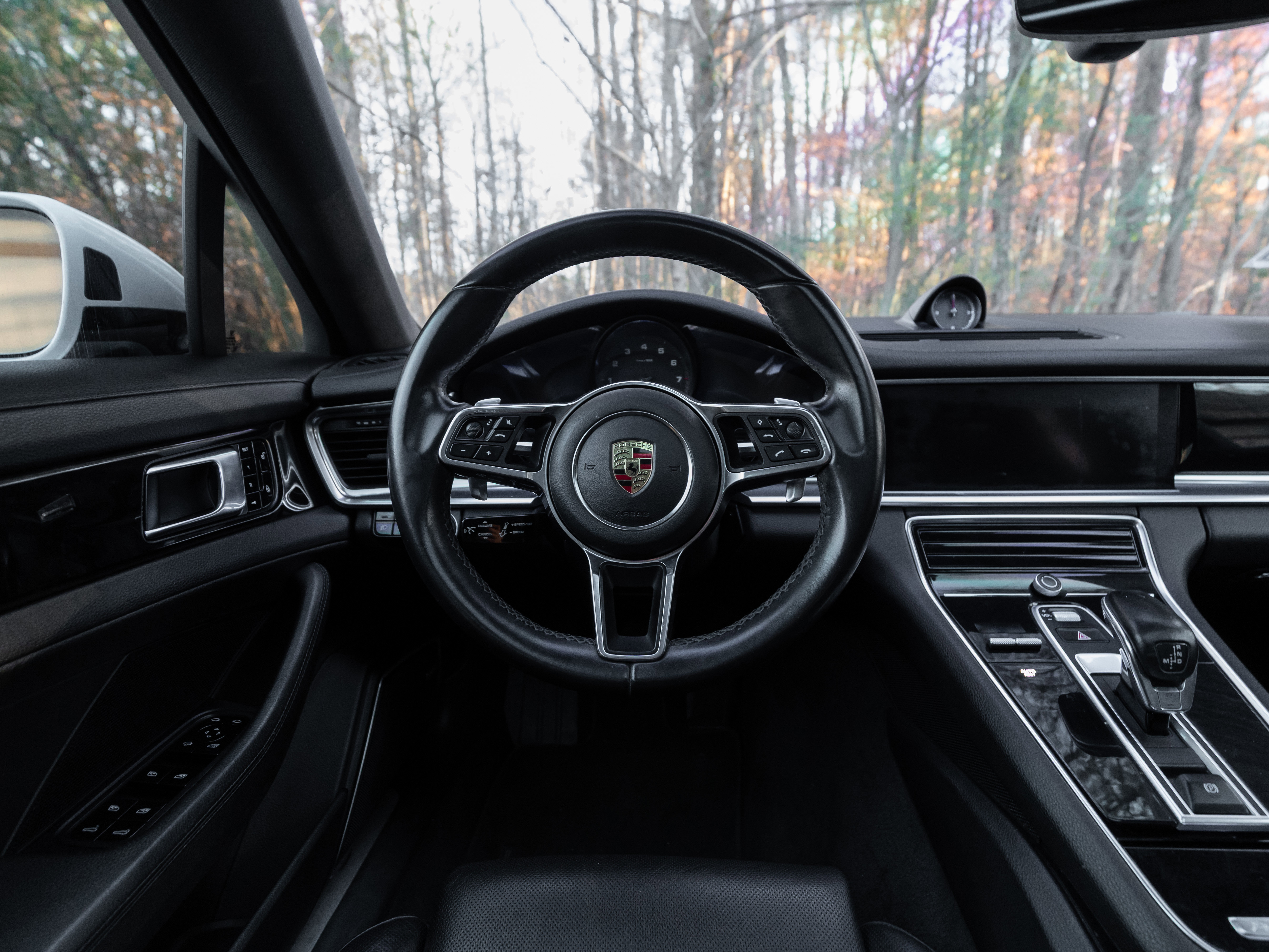 Used 2017 Porsche Panamera image 6