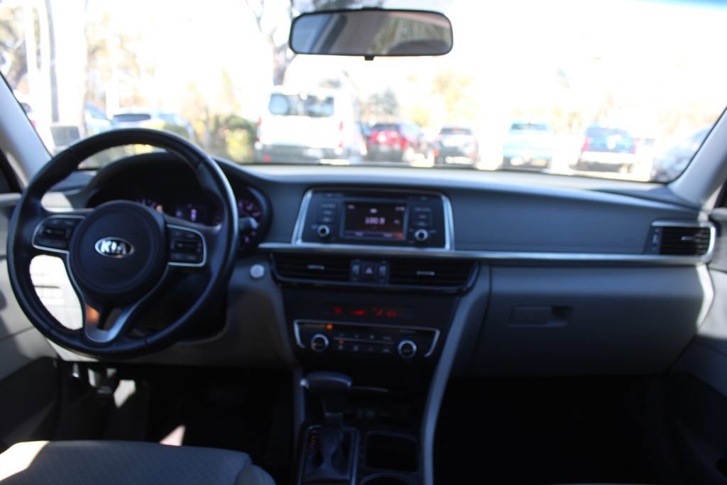Used 2016 Kia Optima EX image 24