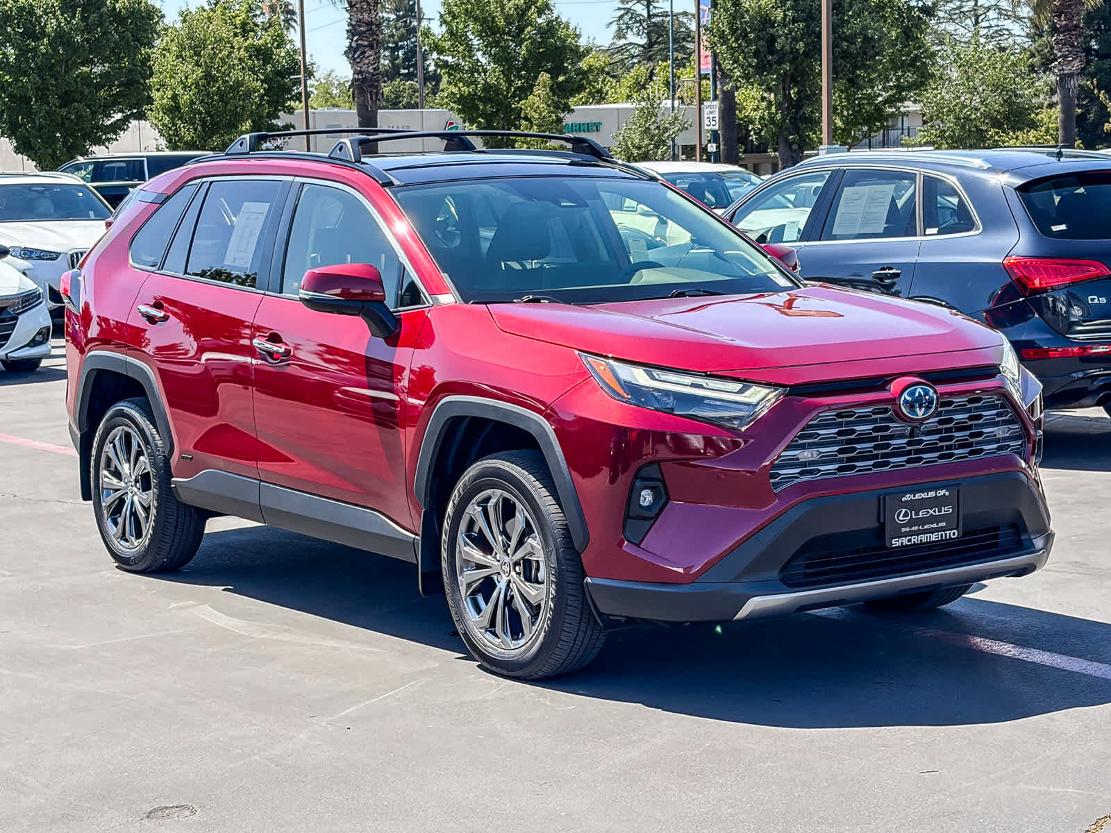 Used 2023 Toyota RAV4 Limited AWD/4WD image 5