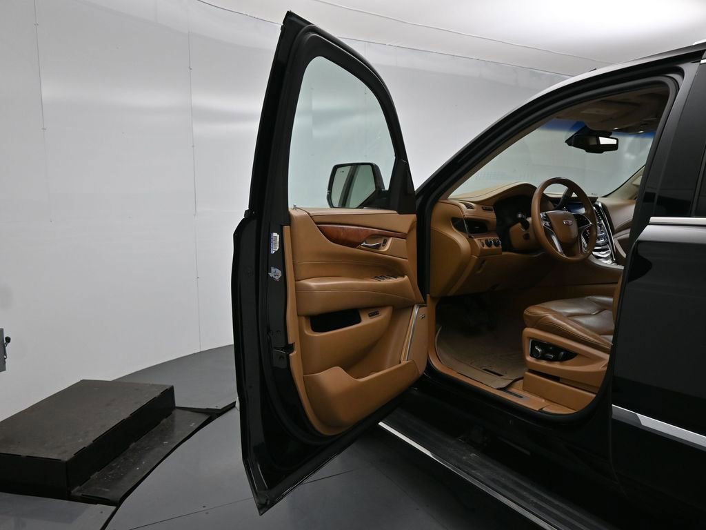 Used 2016 Cadillac Escalade ESV Platinum image 8