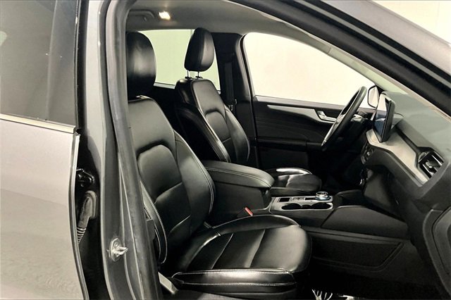 Used 2023 Ford Escape Platinum image 28