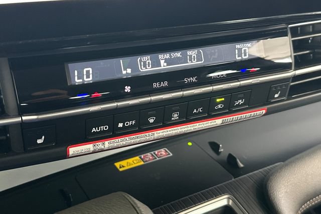 Certified 2026 Toyota Sienna XLE FWD image 26