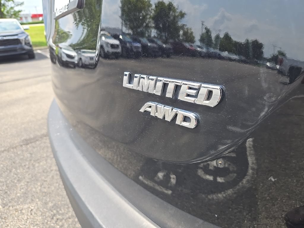 Used 2015 Toyota RAV4 Limited AWD/4WD image 14