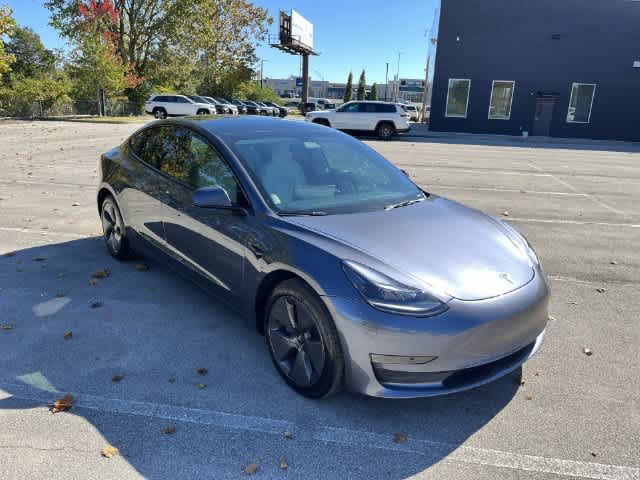 Used 2023 Tesla Model 3 Standard Range RWD image 2