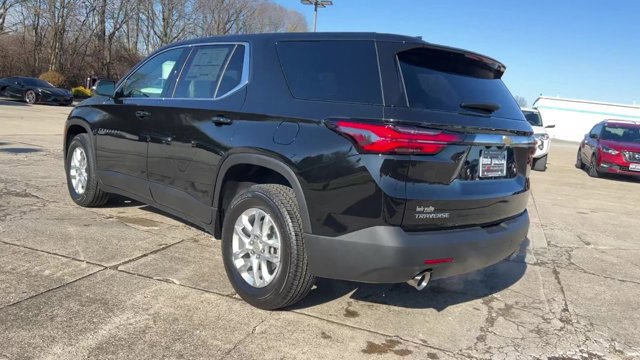 Used 2023 Chevrolet Traverse LS w/ Safety Package FWD image 7