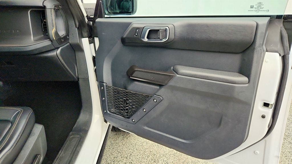 Used 2025 Ford Bronco Badlands image 25