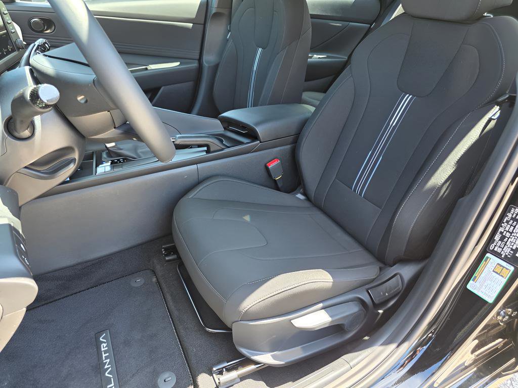 New 2026 Hyundai Elantra Sport FWD image 13