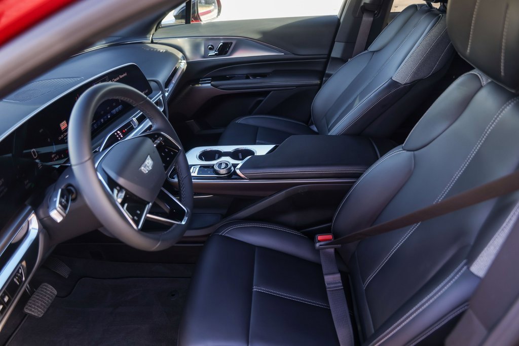 Used 2024 Cadillac Lyriq Tech w/ Driver Assist Package image 8