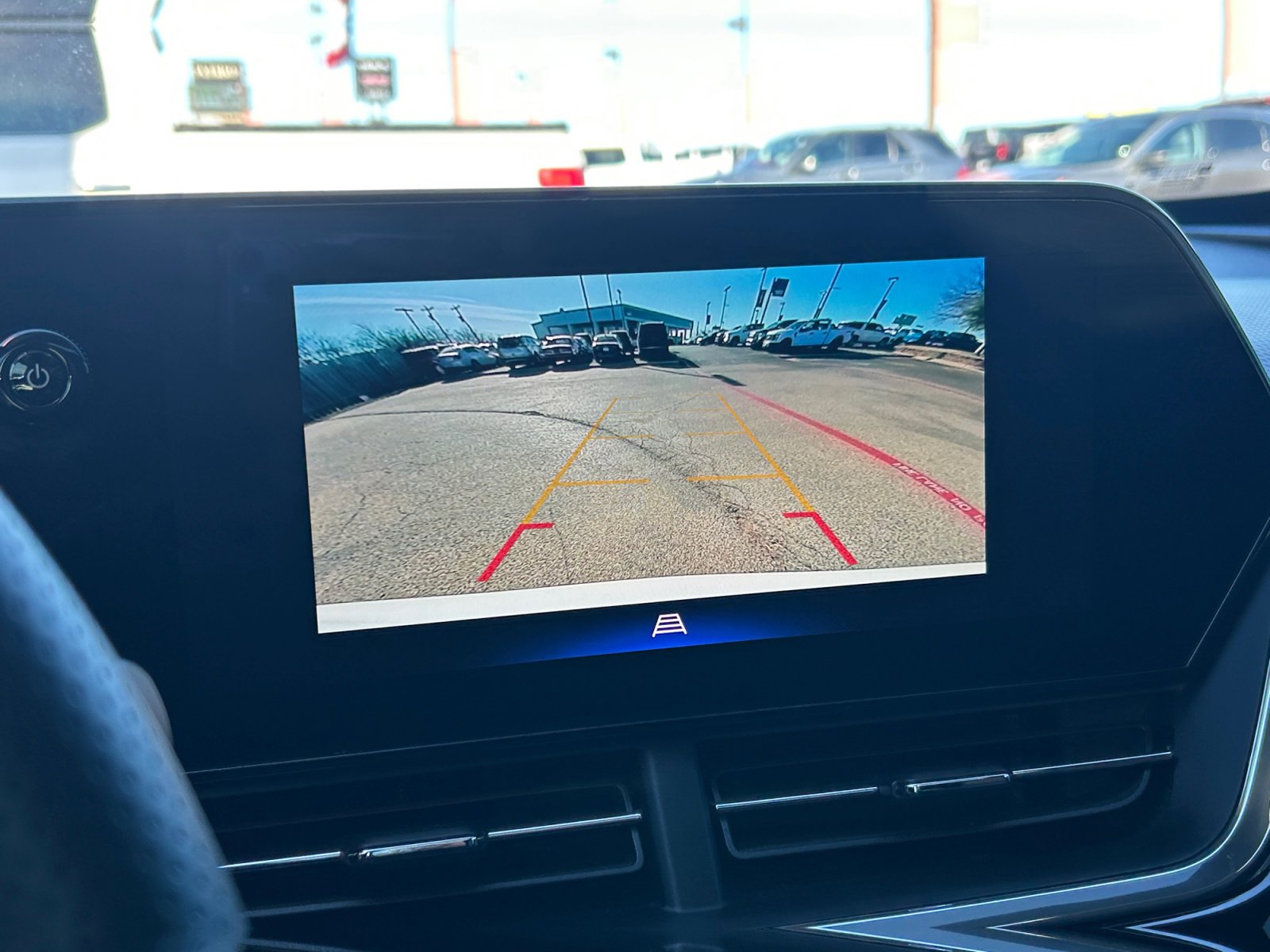 Used 2025 Chevrolet Trax RS w/ Sunroof Package image 14