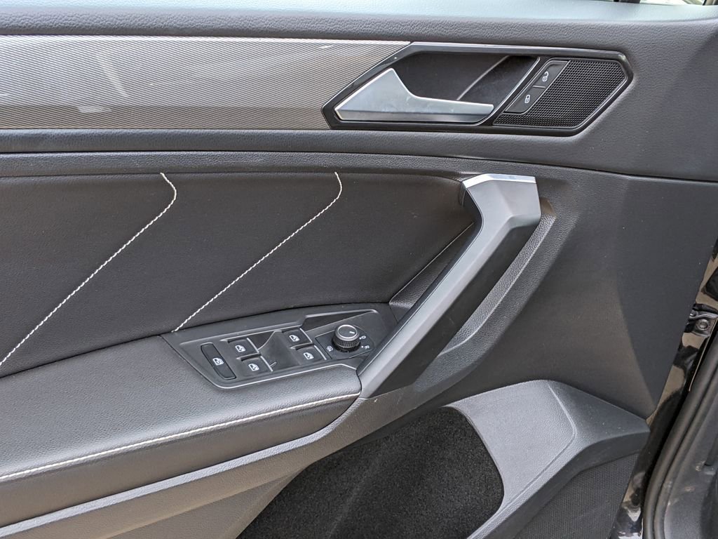 Used 2023 Volkswagen Tiguan SE image 10