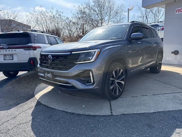 Used 2024 Volkswagen Atlas SEL Premium R-Line image 4