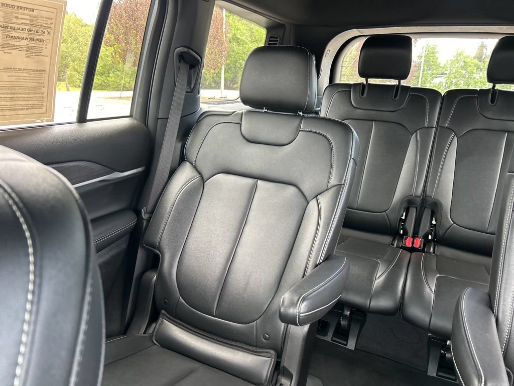 Certified 2024 Jeep Grand Cherokee L Limited RWD image 12