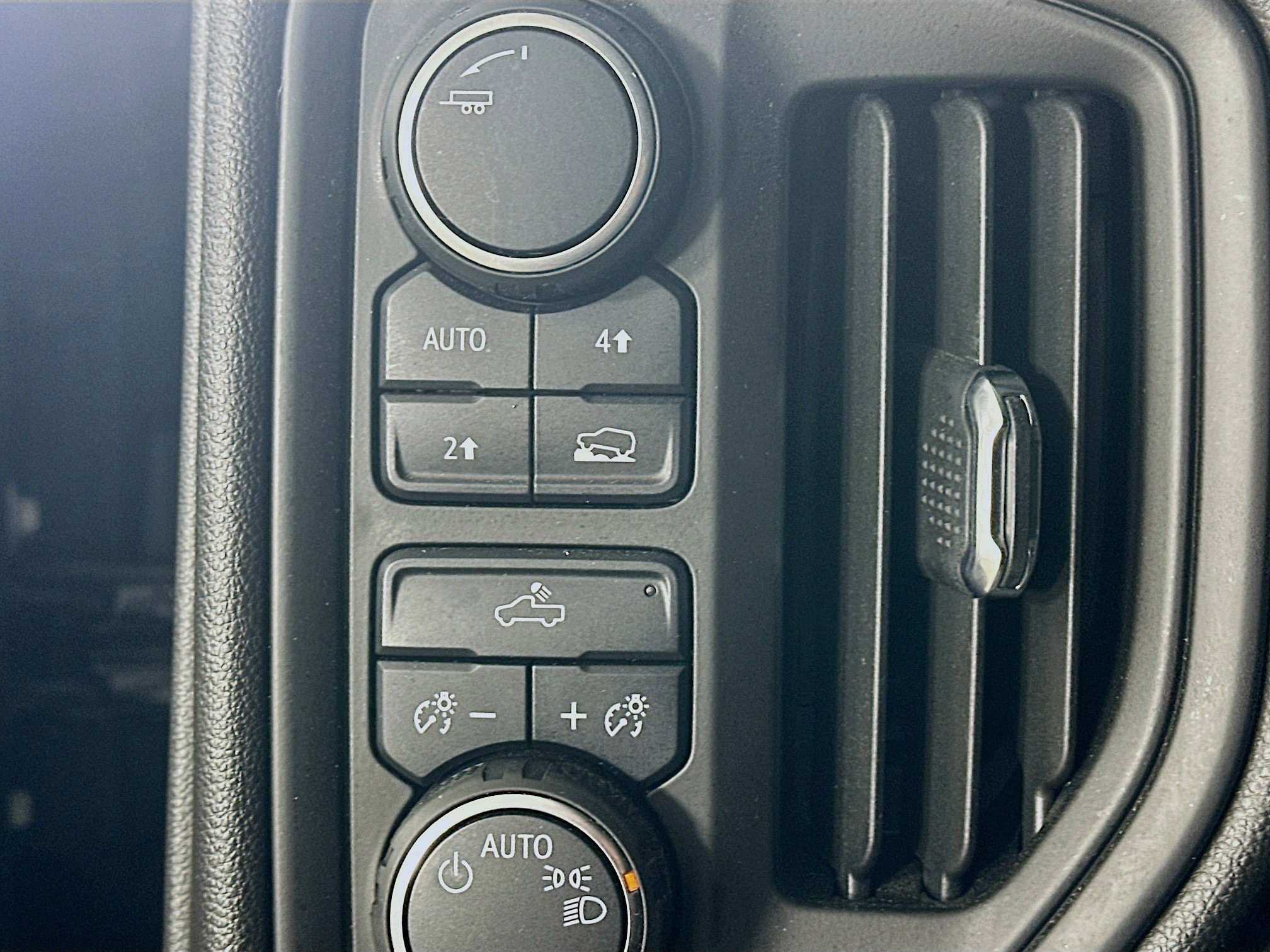 Used 2022 Chevrolet Silverado 1500 Custom w/ Rally Edition image 11