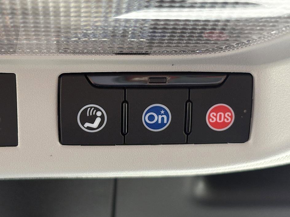 Used 2025 Chevrolet Trax LT w/ Driver Confidence Package image 25