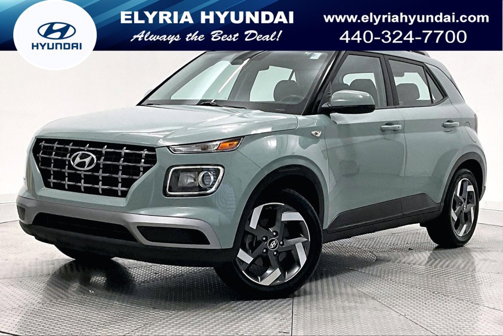 Used 2025 Hyundai Venue SEL FWD image 1