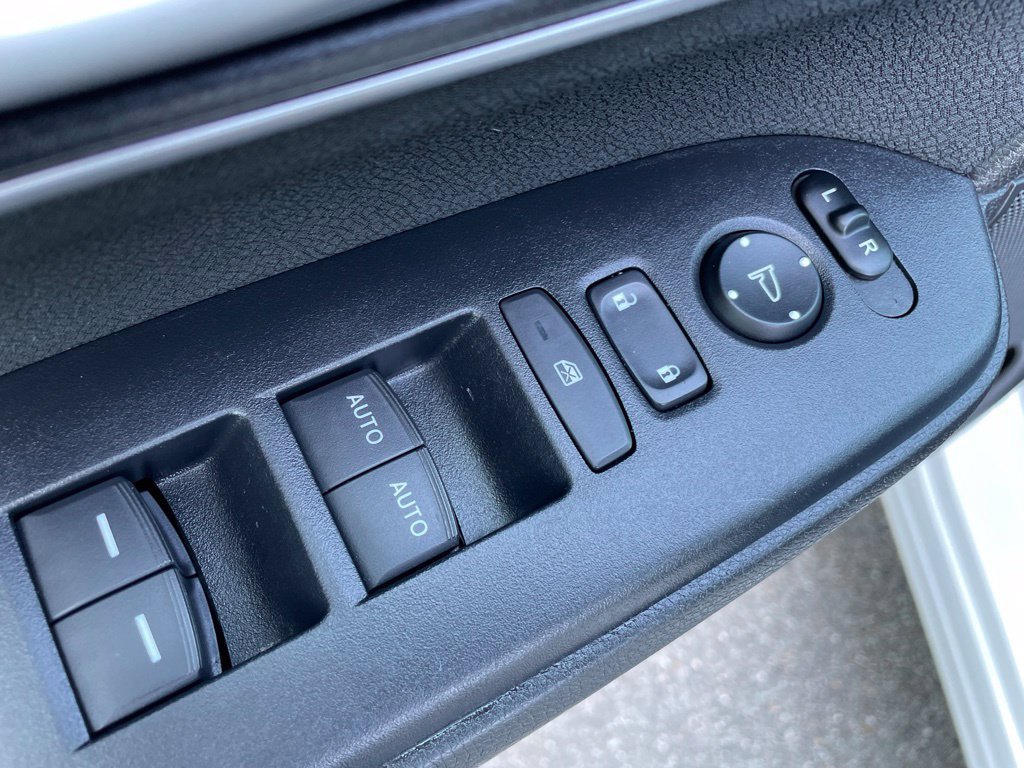 Used 2021 Honda CR-V EX image 9