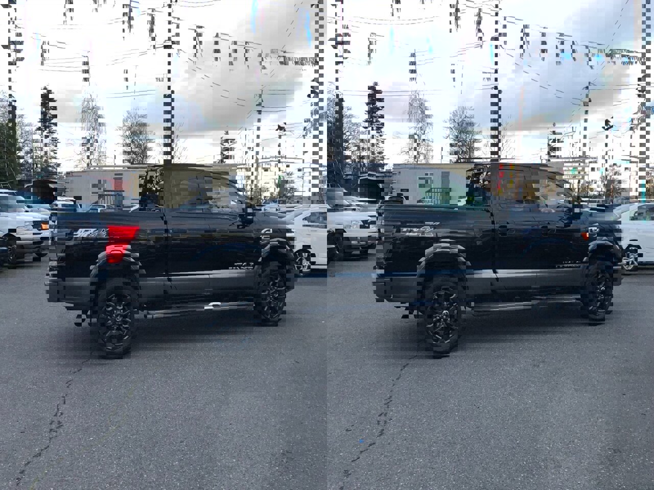 Used 2017 Nissan Titan PRO-4X image 2