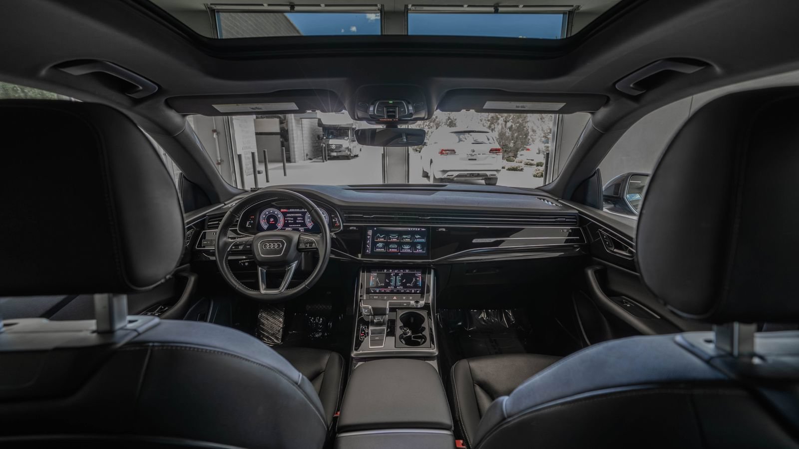 Used 2020 Audi Q8 Premium Plus AWD/4WD image 26