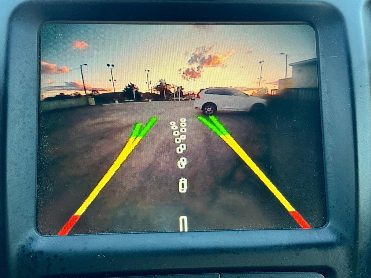 Used 2016 Jeep Cherokee Limited image 19